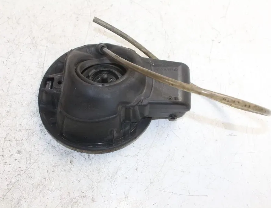 VOLKSWAGEN Passat B7 (2010-2015) Degvielas tvertnes vāciņš 3C5809857 33289156