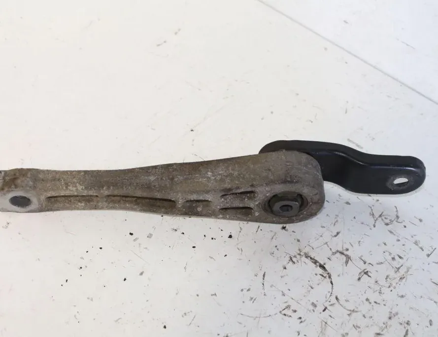 SEAT Alhambra 2 generation (2010-2021) Priekšējais motora stiprinājums 33291323