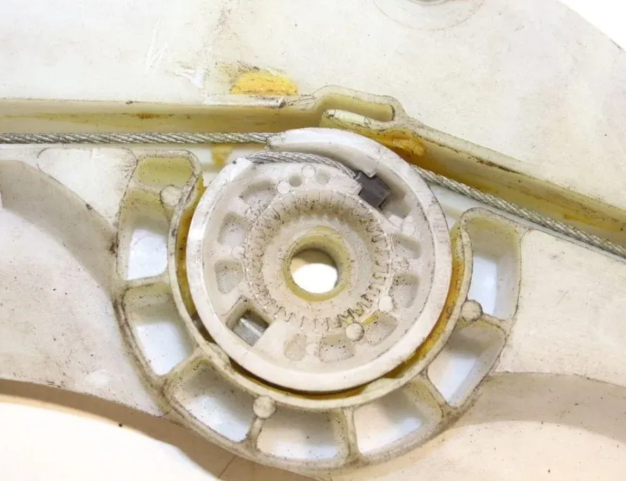 VOLKSWAGEN Jetta 3 generation (1992-1998) Rear Right Door Window Regulator 994856 33292831