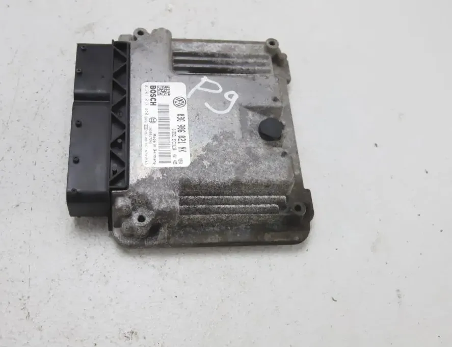 VOLKSWAGEN Passat B7 (2010-2015) Motora vadības bloks 03G906021NK,0281013440 33298784