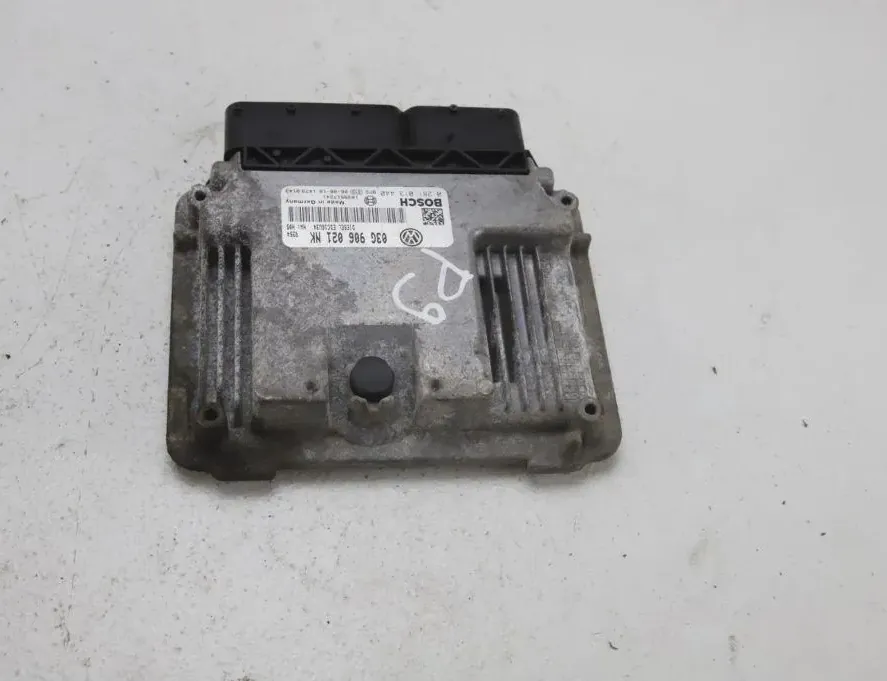 VOLKSWAGEN Passat B7 (2010-2015) Motora vadības bloks 03G906021NK,0281013440 33298784