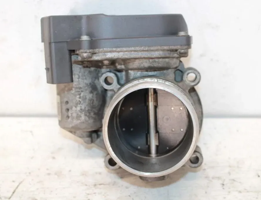 SKODA Superb 1 generation (2001-2008) Droseļvārsts 06F133062J 33299061