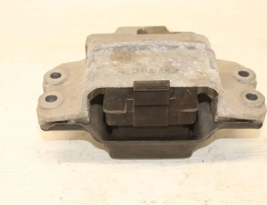 VOLKSWAGEN Caddy 3 generation (2004-2015) Front engine mount 1K0199555M 33299214