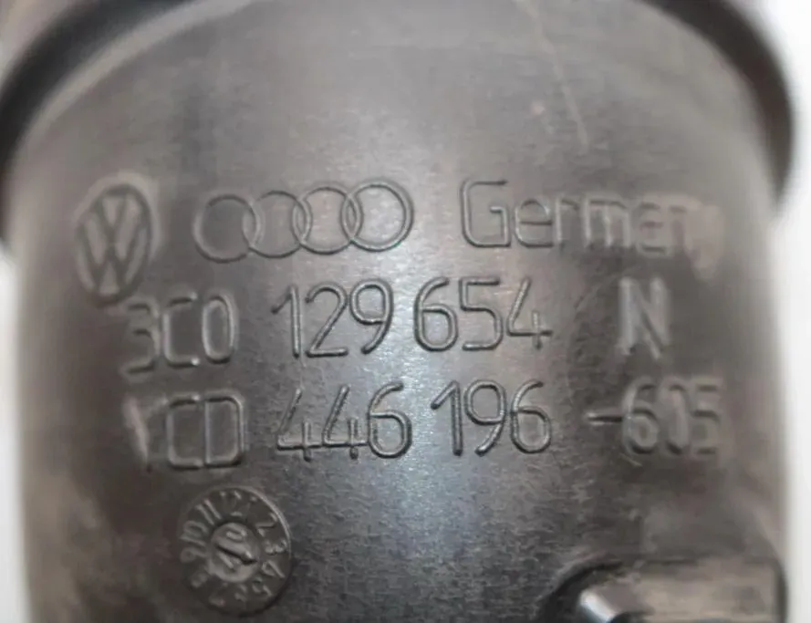 VOLKSWAGEN Caddy 3 generation (2004-2015) Other tubes 3C0129654N 33300634