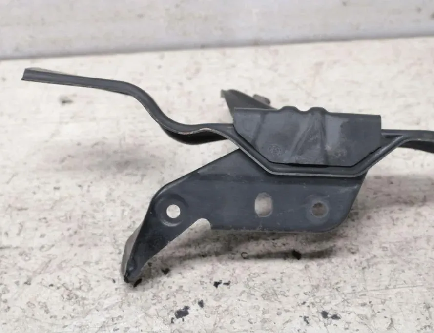 TOYOTA RAV4 5 generation (XA50) (2018-2024) Держатель радиатора 963 33304608