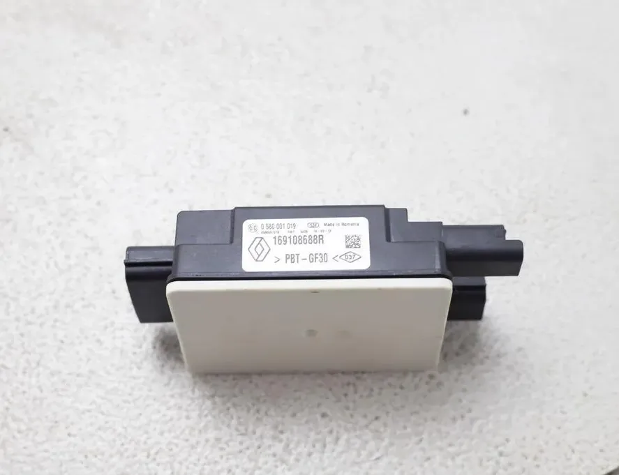 NISSAN X-Trail T32 (2013-2022) Управление топливным насосом 33304790