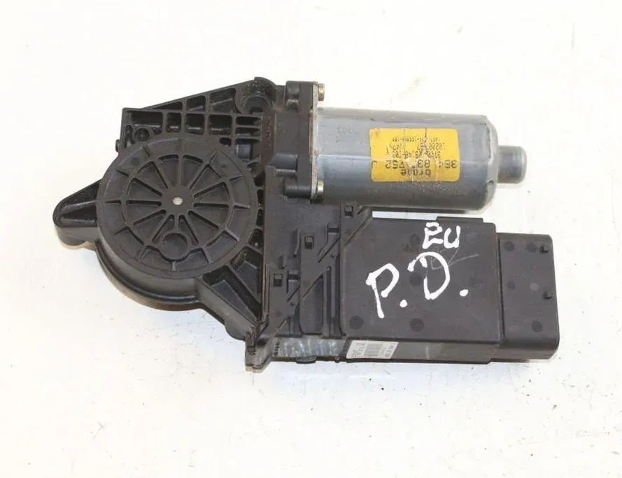 VOLKSWAGEN Passat B6 (2005-2010) Front Left Door Window Regulator Motor 3B4837752J 33305512