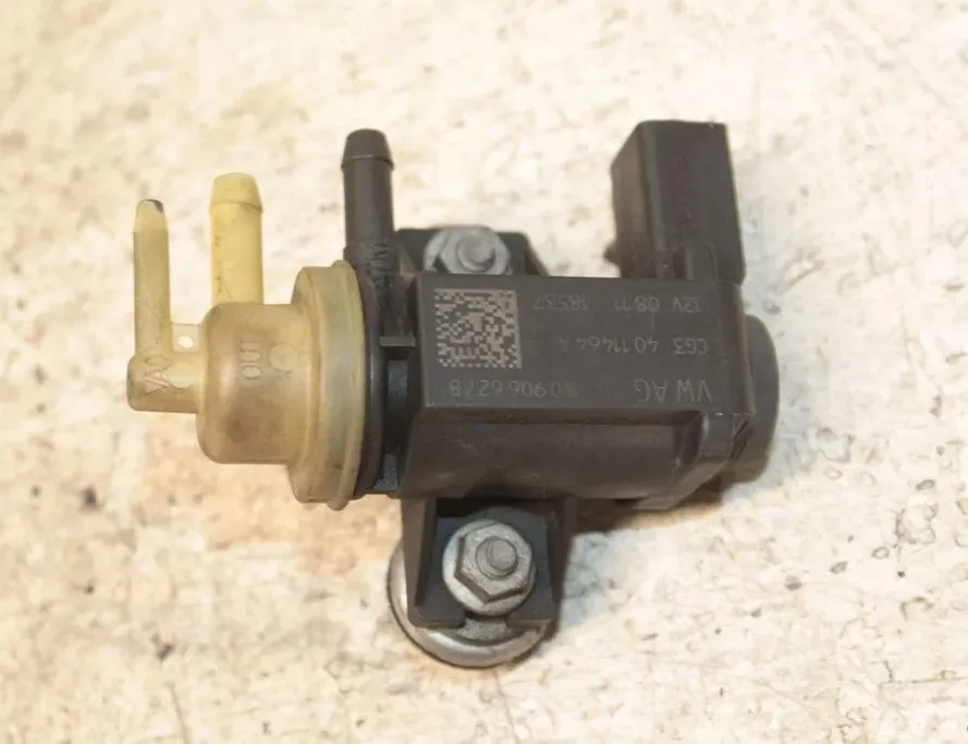 VOLKSWAGEN Golf 8 generation (2019-2023) Solenoid Valve 1K0906627B 33306273