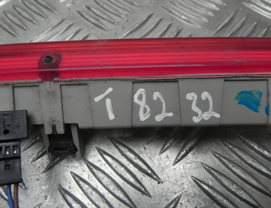 BMW 5 Series F10/F11 (2009-2017) Aizmugurējā vāka gaisma 7203224 34377153