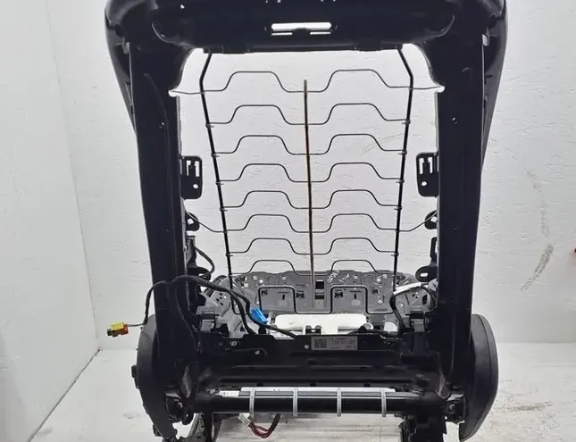 MERCEDES-BENZ C-Class W205/S205/C205 (2014-2023) Priekšējais labais sēdeklis A0009101503 33479698