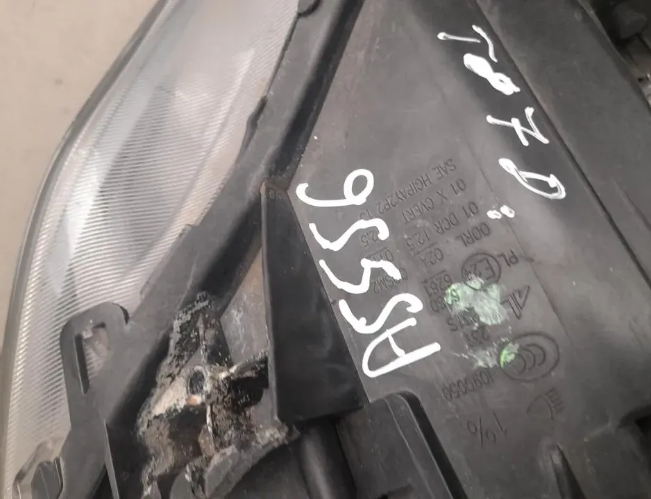 MASERATI Ghibli 3 generation (2013-2024) Priekšējais kreisais lukturis 00670004660 33522822