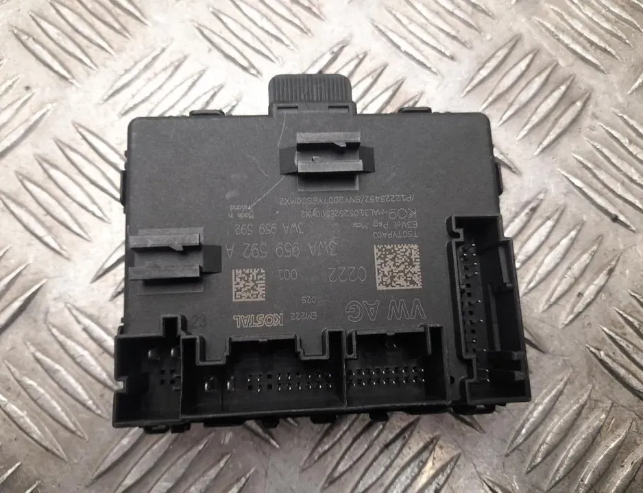 VOLKSWAGEN Priekšējo labo durvju vadības bloks 3WA959592A,3WA959592 33543975