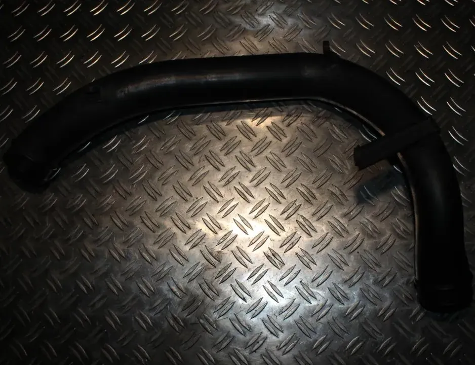 VOLVO XC60 1 generation (2008-2017) Dzesēšanas šļauka / truba 31261343 33551392