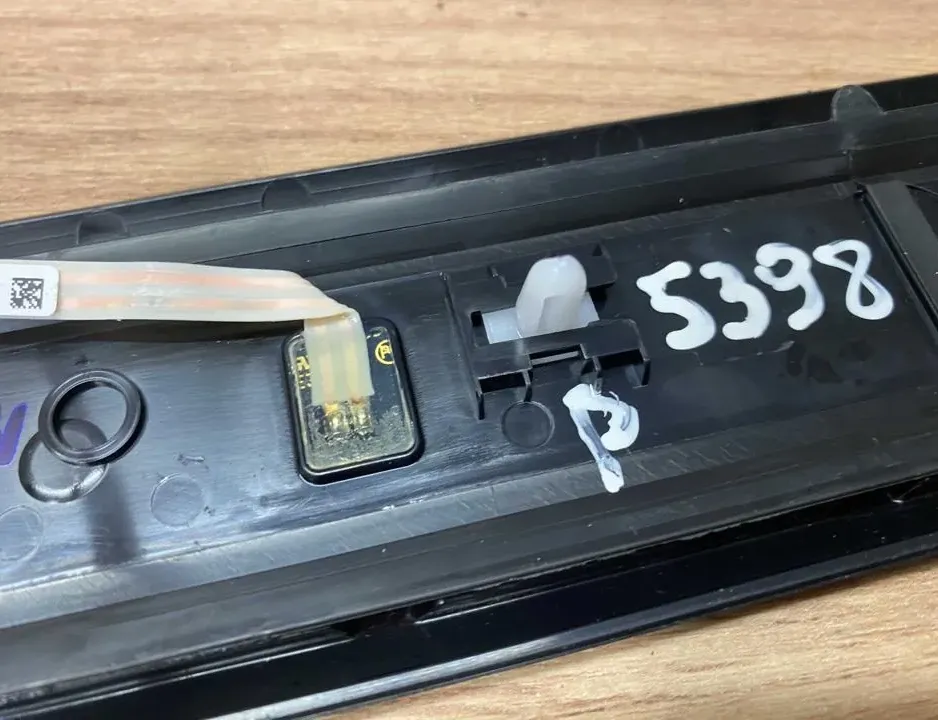 BMW iX3 1 generation (G08) (2020-2024) Aizmugurējā kreisā sliekšņa apdare 5A0C896 33554838