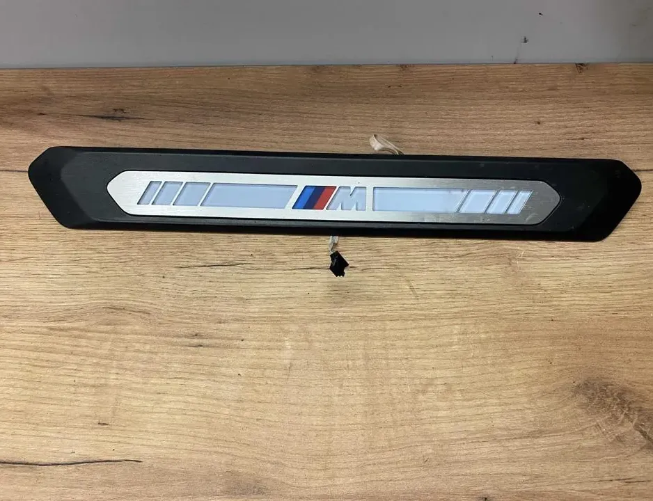 BMW iX3 1 generation (G08) (2020-2024) Aizmugurējā kreisā sliekšņa apdare 5A0C896 33554838