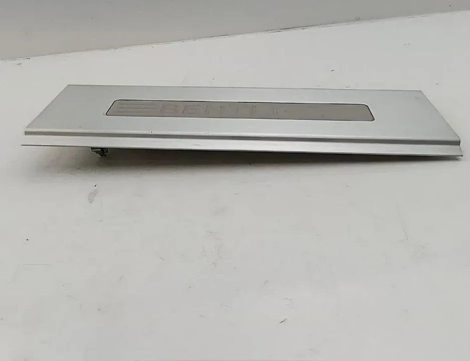 BENTLEY Bentayga 1 generation (2015-2024) Aizmugurējā kreisā sliekšņa apdare 36A853375B 33582808