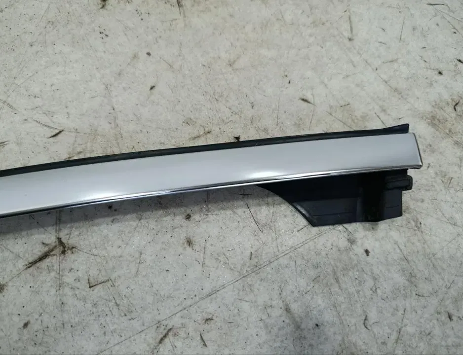 ROLLS-ROYCE Ghost 1 generation (2009-2014) Priekšējo kreiso durvju vertikālā apdare 7200319 33718305