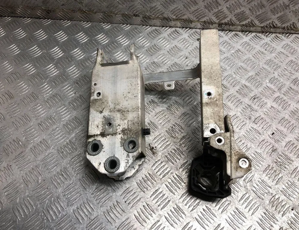 BMW 5 Series F10/F11 (2009-2017) Radiator Holder 718651409,7211162 33816727