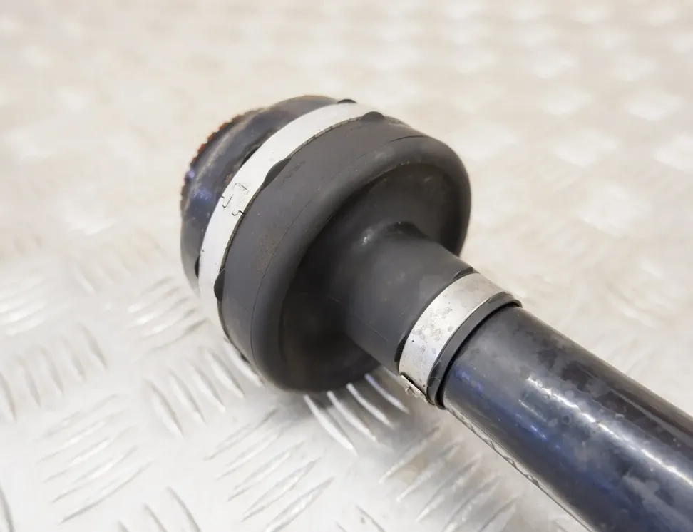 BMW 7 Series G11/G12 (2015-2023) Aizmugurējā kreisā pusass 8639465 33565407