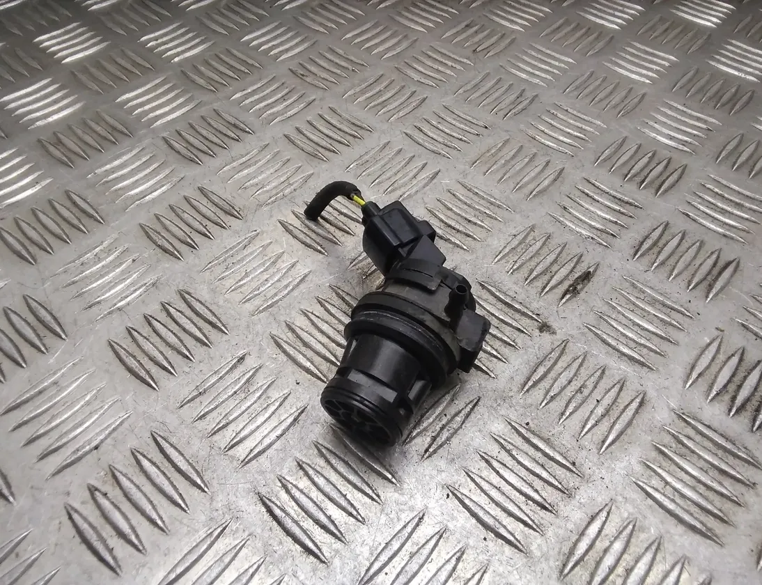 MAZDA 3 BK (2003-2009) Washer Tank Motor 8603102451 14534545