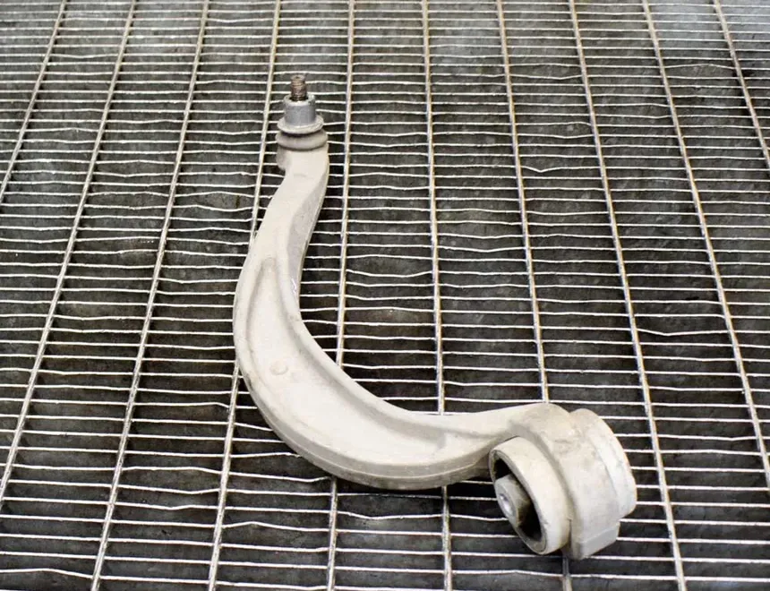 AUDI A6 C7/4G (2010-2020) Priekšējā kreisā izliektā ķega / ričags 4G0407695 11442633