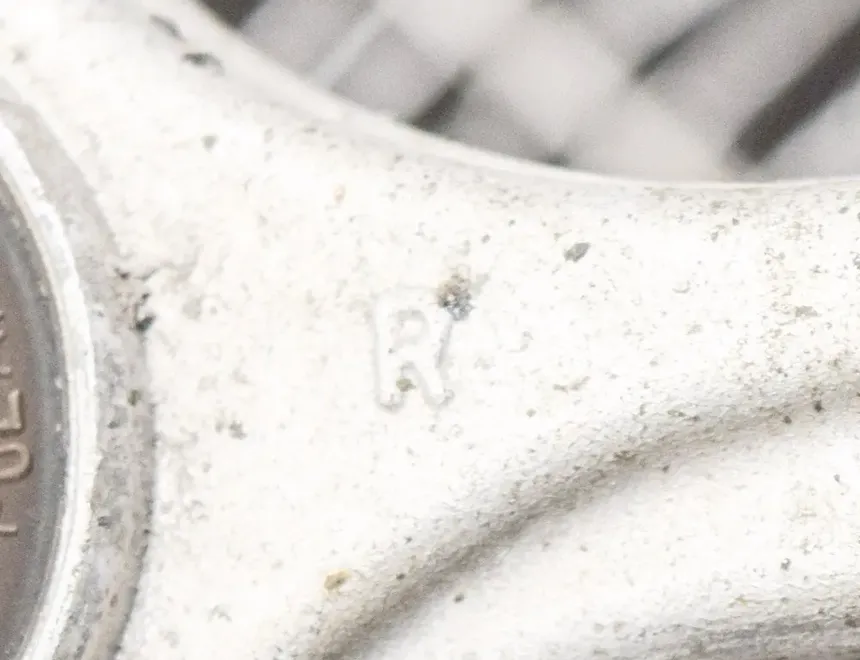 AUDI A4 B9/8W (2015-2024) Верхний рычаг передний правый 8W0407515 12243013