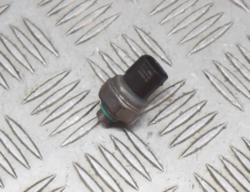 BMW 2 Series F22/F23 (2013-2020) Датчик давления кондиционера 82CP17-07,240559-10,9323658 13313540