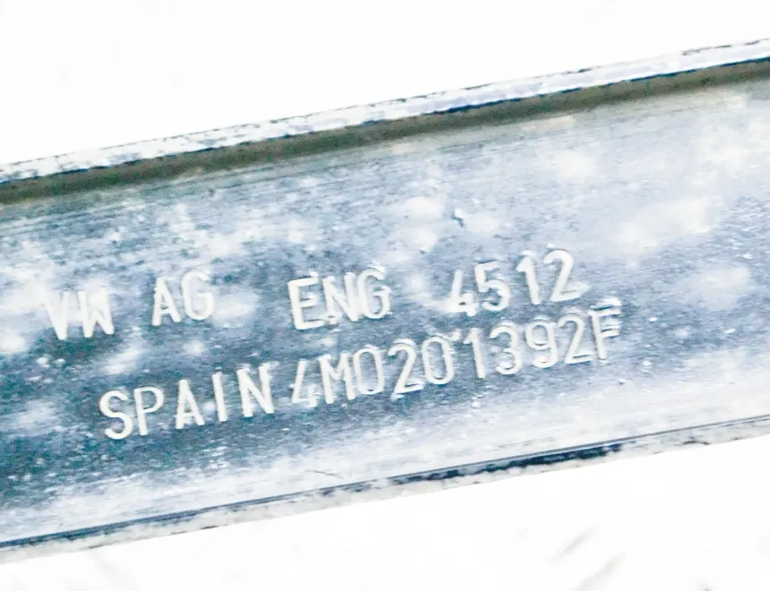 AUDI Q7 4M (2015-2024) Держатель топливного бака 4M0201392F 13982650