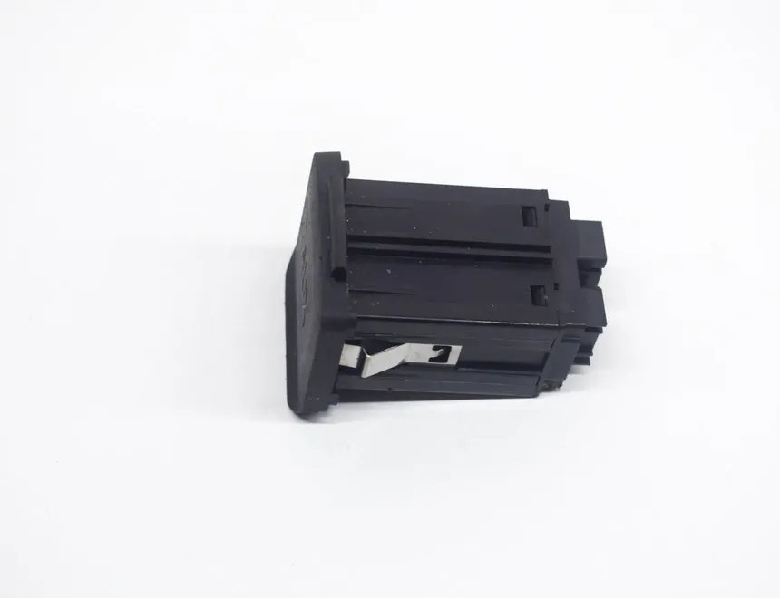 OPEL Mokka 1 generation (2012-2015) Mūzikas atskaņotāja papildu savienotāji (AUX / USB) 20874710 17542806