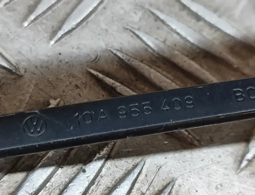 VOLKSWAGEN ID.3 1 generation (2019-2023) Front Wiper Arms 97036203,10A955409 22082819