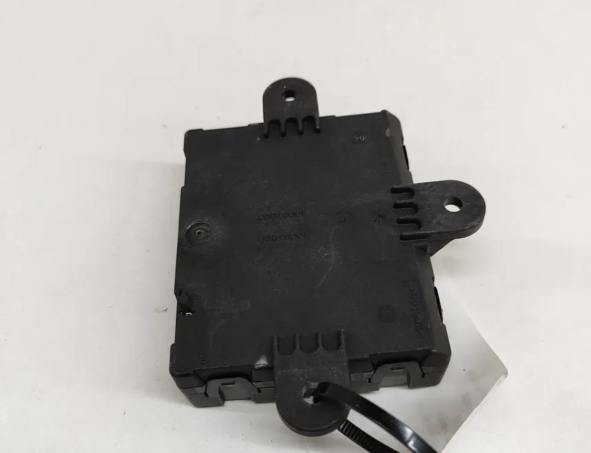 VOLVO XC60 2 generation (2017-2024) Блок управления дверей задние правые 9G9T14B534BC 23305117