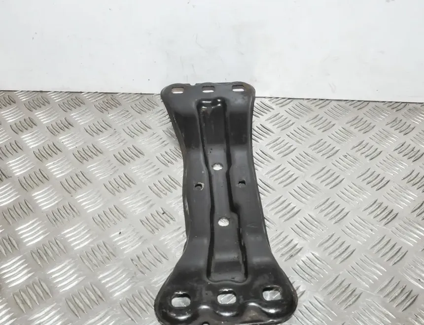 MERCEDES-BENZ C-Class W203/S203/CL203 (2000-2008) Pārnesumkārbas atbalsta stiprinājuma kronšteins A2032420601 2662962