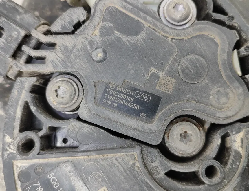 VOLKSWAGEN Amarok 1 generation (2010-2022) AdBlue Tank F01C250148,5Q0131969C,0444040011,2H6131877 26871623