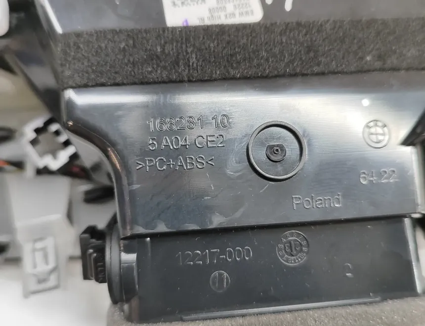 BMW 3 Series G20/G21/G28 (2018-2024) Paneļa apdares vairogs 5A04CE3,5A04CE2,5A3B8D9,9625718 28341044