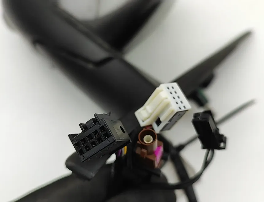 MASERATI Levante 1 generation (2016-2024) Priekšējo labo durvju spogulis 670063014 30748378