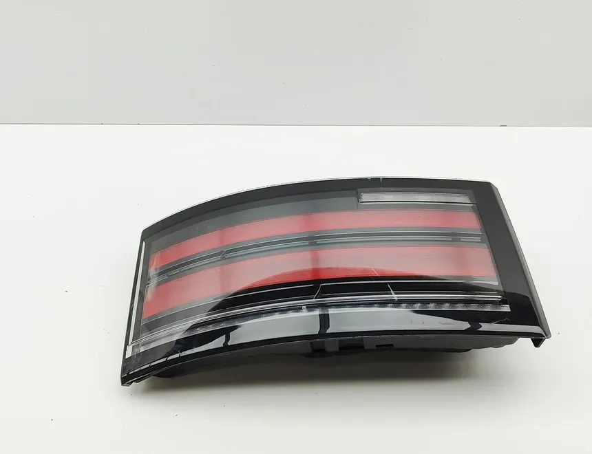 LAND ROVER Discovery 5 generation (2016-2024) Фонарь крышки багажника правый MY42-13A420-CC 33084107