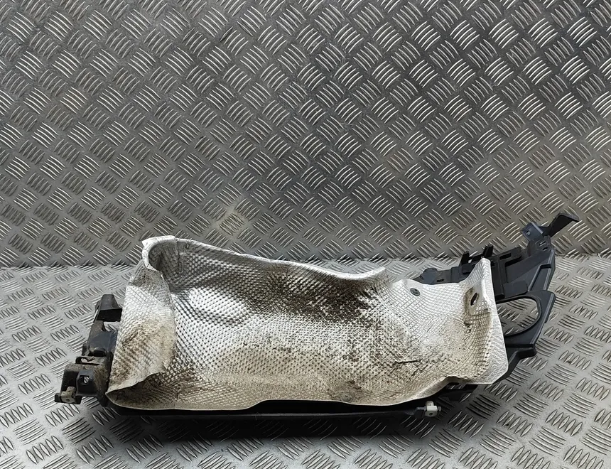 LAND ROVER Discovery 5 generation (2016-2024) Держатель заднего бампера правый MY42-17A881-A 33084317