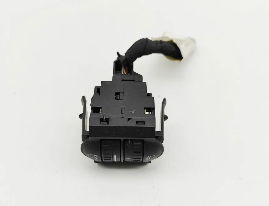 VOLKSWAGEN Jetta 6 generation (2010-2018) Lukturu augstuma regulēšanas slēdzis 5C6971051,5C6941333A 33084587