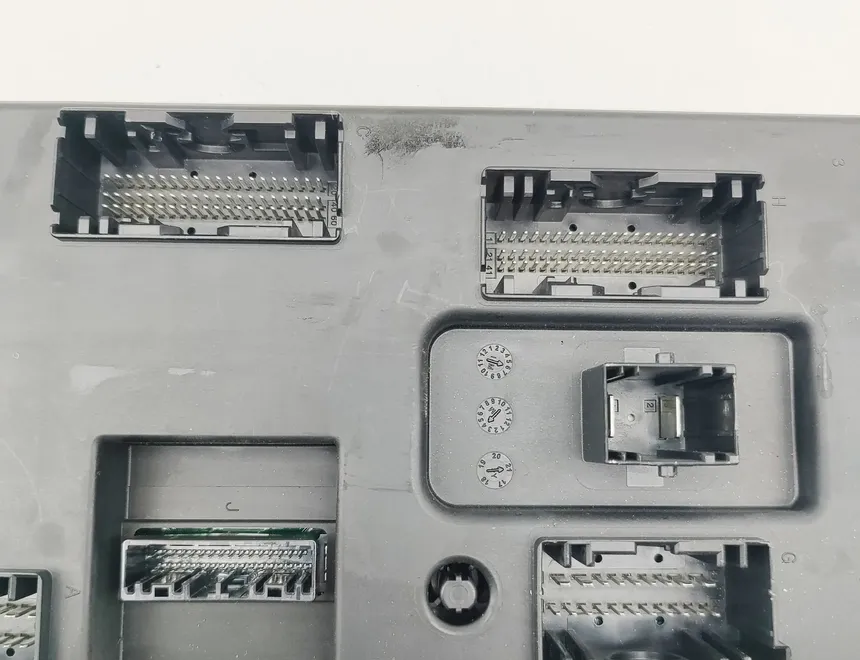 LAND ROVER Discovery 5 generation (2016-2024) Блок управления Комфорт M8E2-14F041-AA,5D5H16F01 33084671