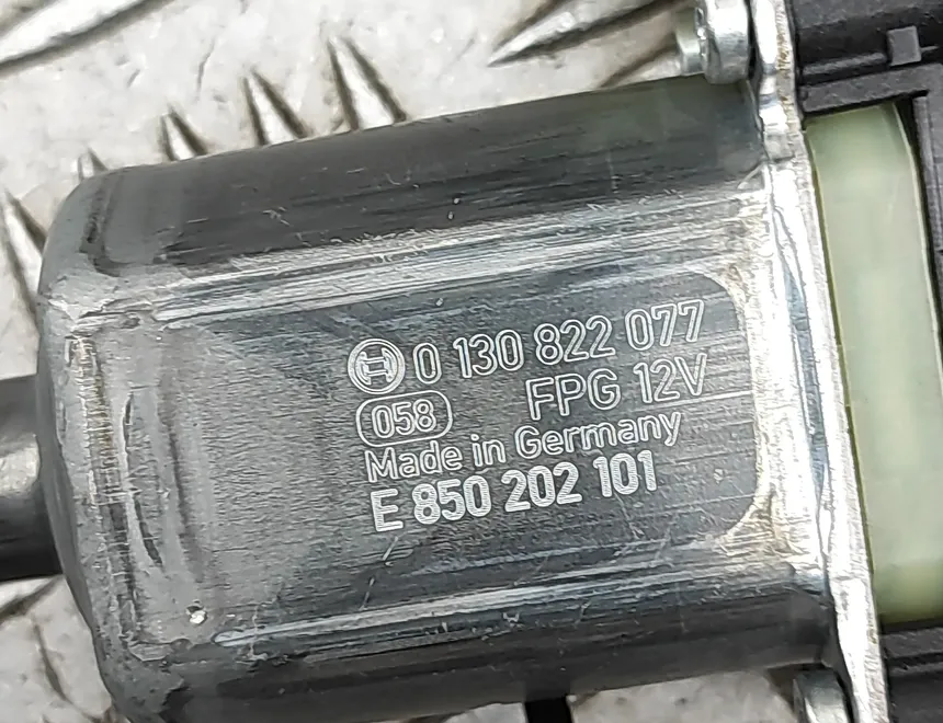 Cupra Стеклоподъемник передней левой двери 5FA837461E,5Q0959801C,0130822077 33326134