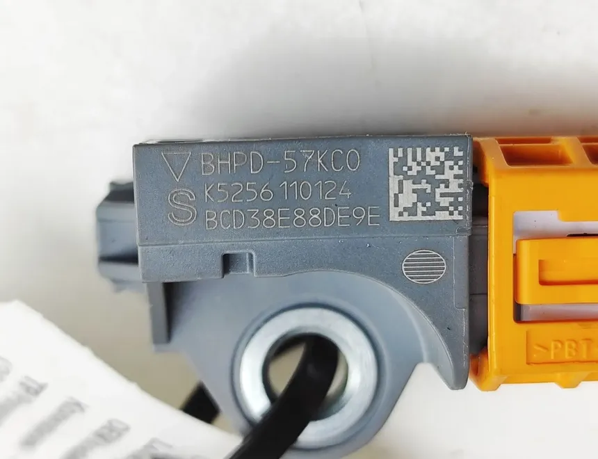 MAZDA 3 BP (2019-2023) Датчик удара передний правый BHPD-57-KC0 33353129