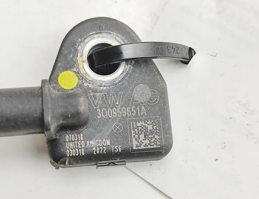 VOLKSWAGEN Passat B8 (2014-2023) Датчик удара передний правый 3Q0959651A 33363372