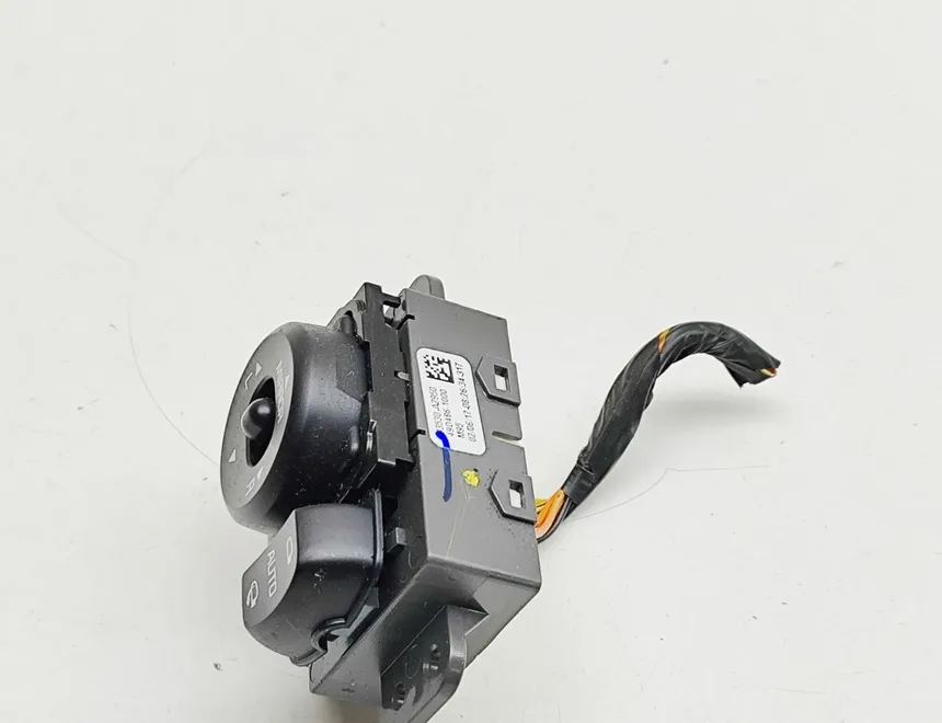 KIA Cee'd 2 generation (2012-2018) Mirror adjustment switch 93530-A2950 33373951
