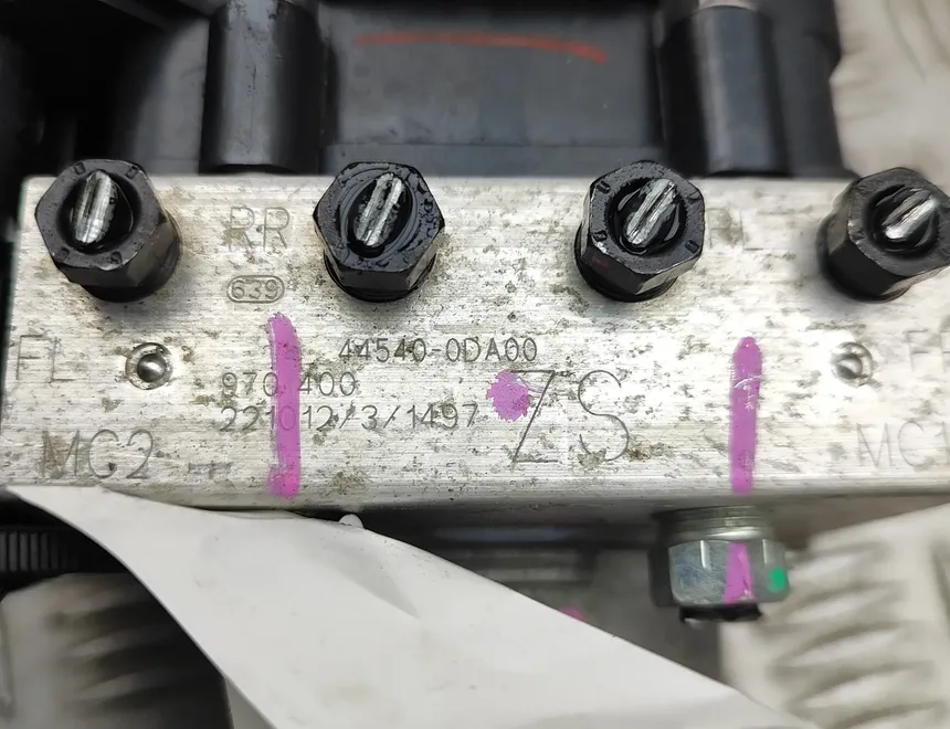 TOYOTA Yaris Cross 1 generation (2020-2023) ABS Pump 44540-0DA00 33433159