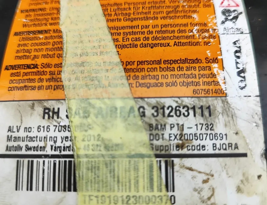 VOLVO V40 2 generation (2012-2020) Priekšējā labā sēdekļa drošības spilvens SRS 31263111 33478285