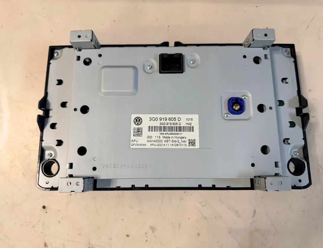 VOLKSWAGEN Passat B8 (2014-2023) Navigation Display 3G0919605D 33506943
