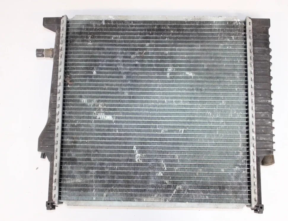 BMW 3 Series E30 (1982-1994) Охлаждающий радиатор 1712850,1707922 33589923
