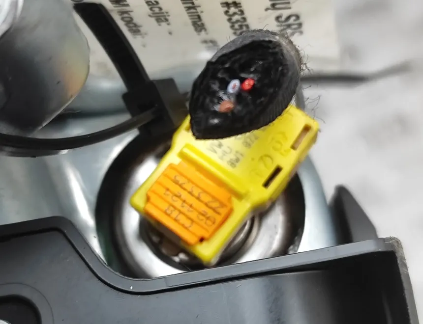 PORSCHE Taycan 1 generation (2019-2023) Подушка безопасности для колен 9J1880841E 33596510