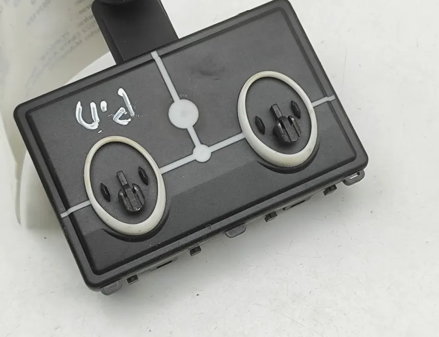 PORSCHE Taycan 1 generation (2019-2023) Блок управления дверей передние  правые 4M0959793N 33596709