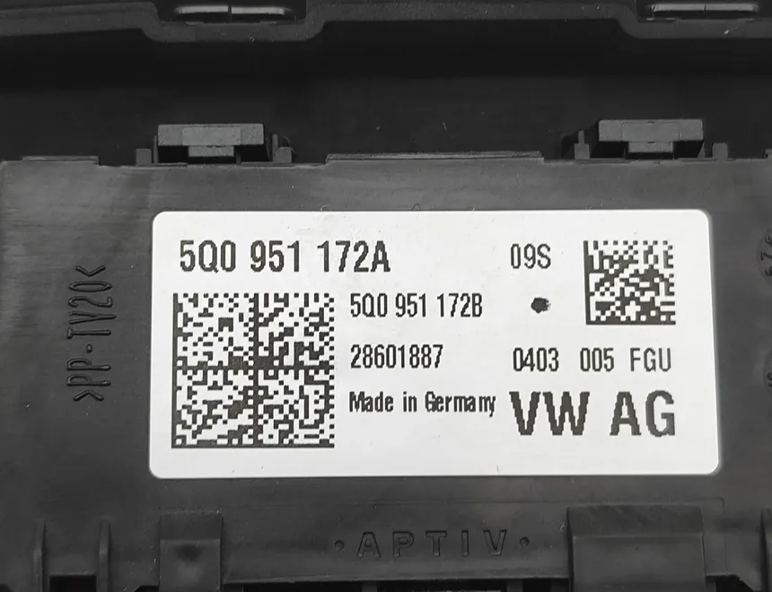 PORSCHE Taycan 1 generation (2019-2023) Освещение салона 5Q0951172A,5Q0951172B,9J1959551E 33596883